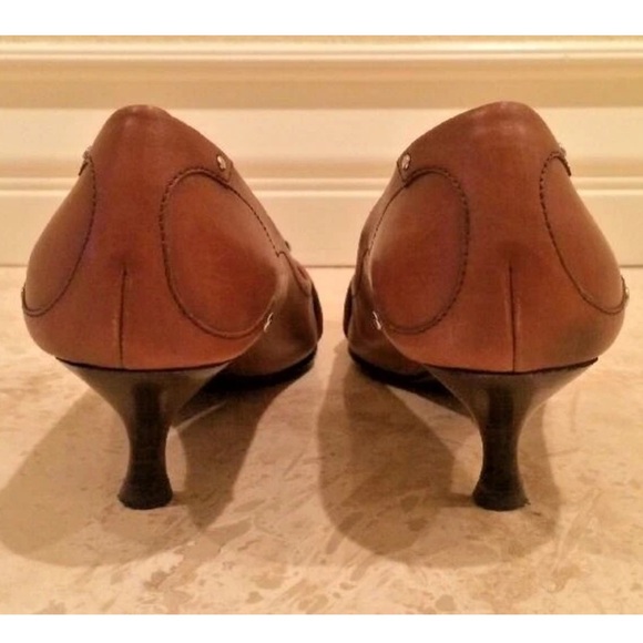 PRADA Camel Tan Leather Kitten Heel Pumps woman’s Sz EU-39.5 US-9 ITALY Nice! - Picture 7 of 9